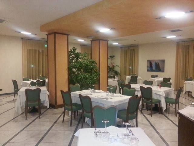 Hotel Conteverde Montecchio Emilia Luaran gambar
