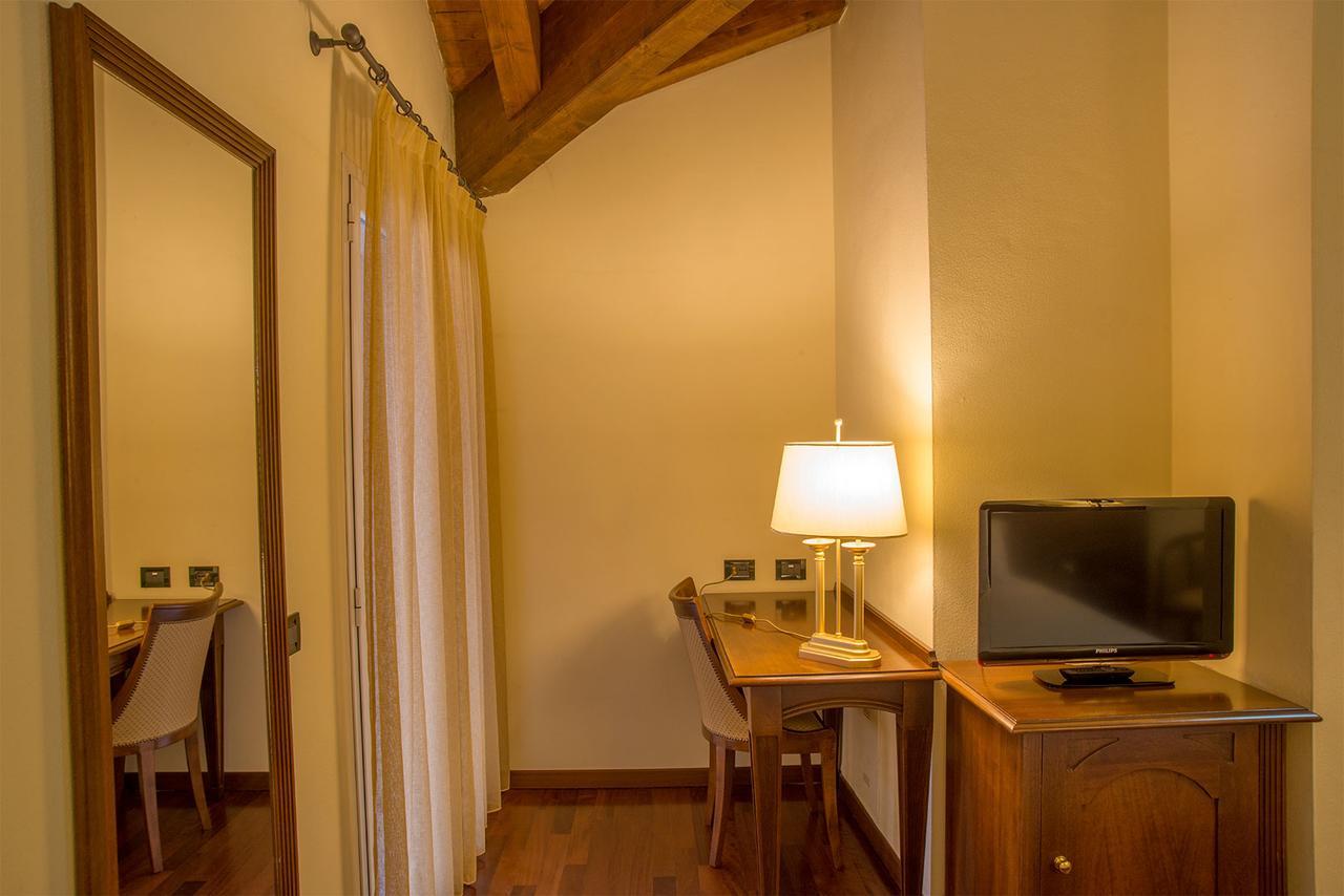 Hotel Conteverde Montecchio Emilia Luaran gambar